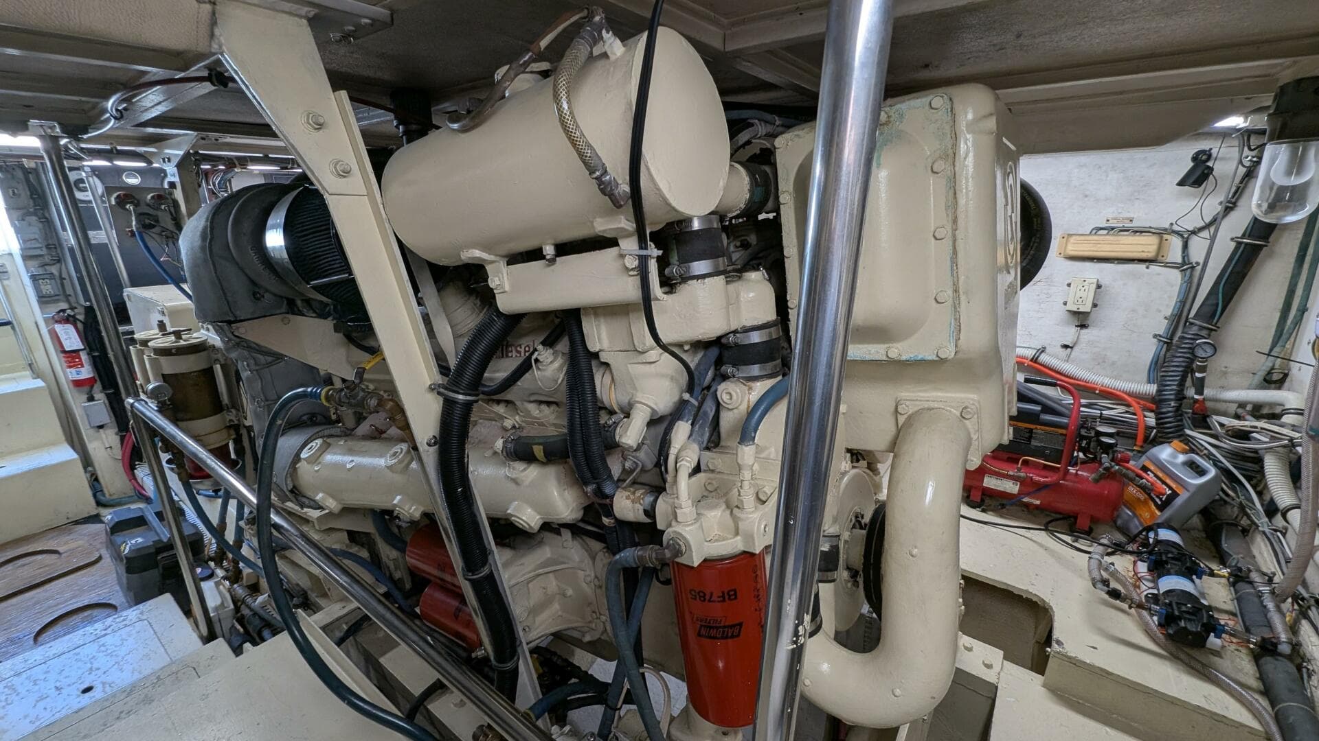 1987 Hatteras 55 Convertible