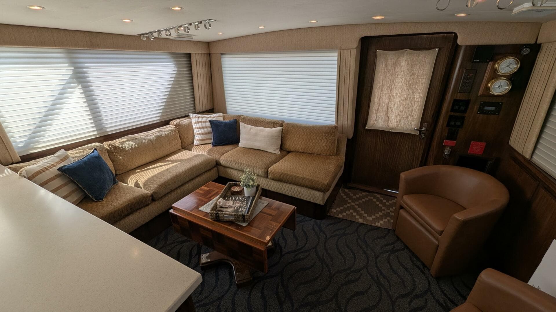 1987 Hatteras 55 Convertible