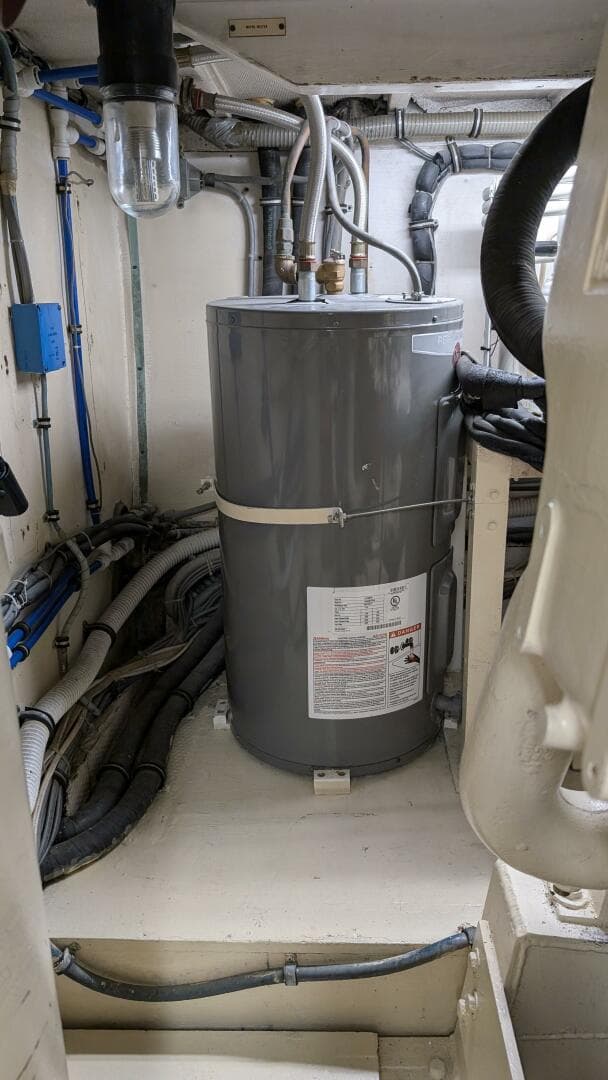 1987 Hatteras 55 Convertible