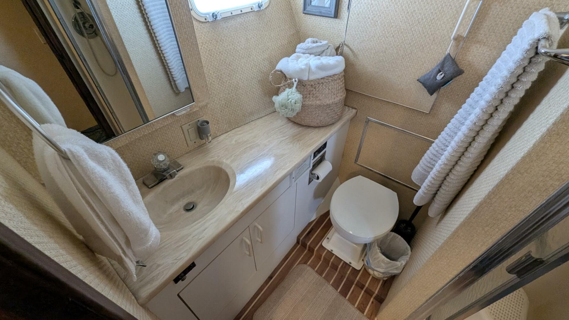 1987 Hatteras 55 Convertible