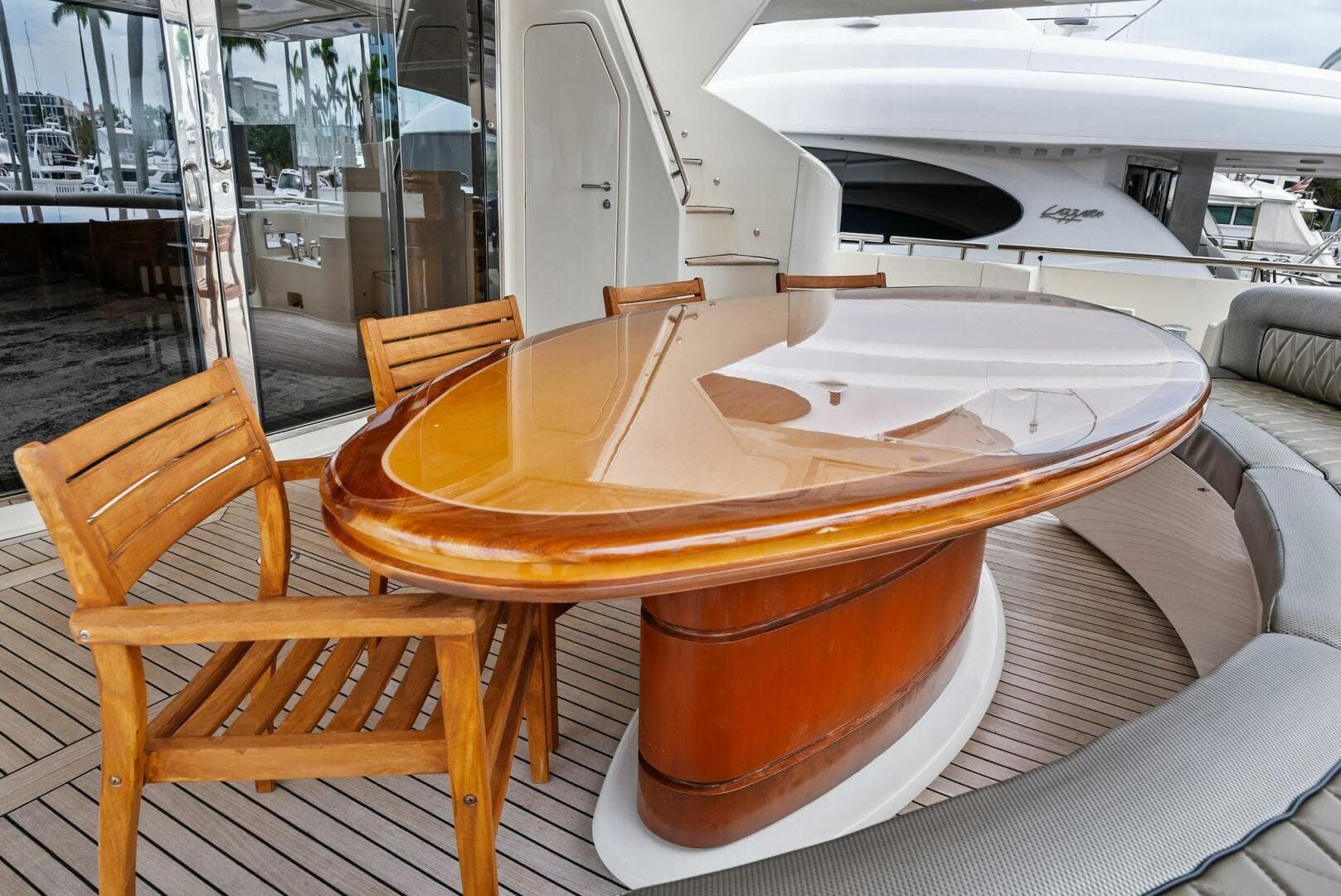 2004 Ferretti 94 Motor Yacht