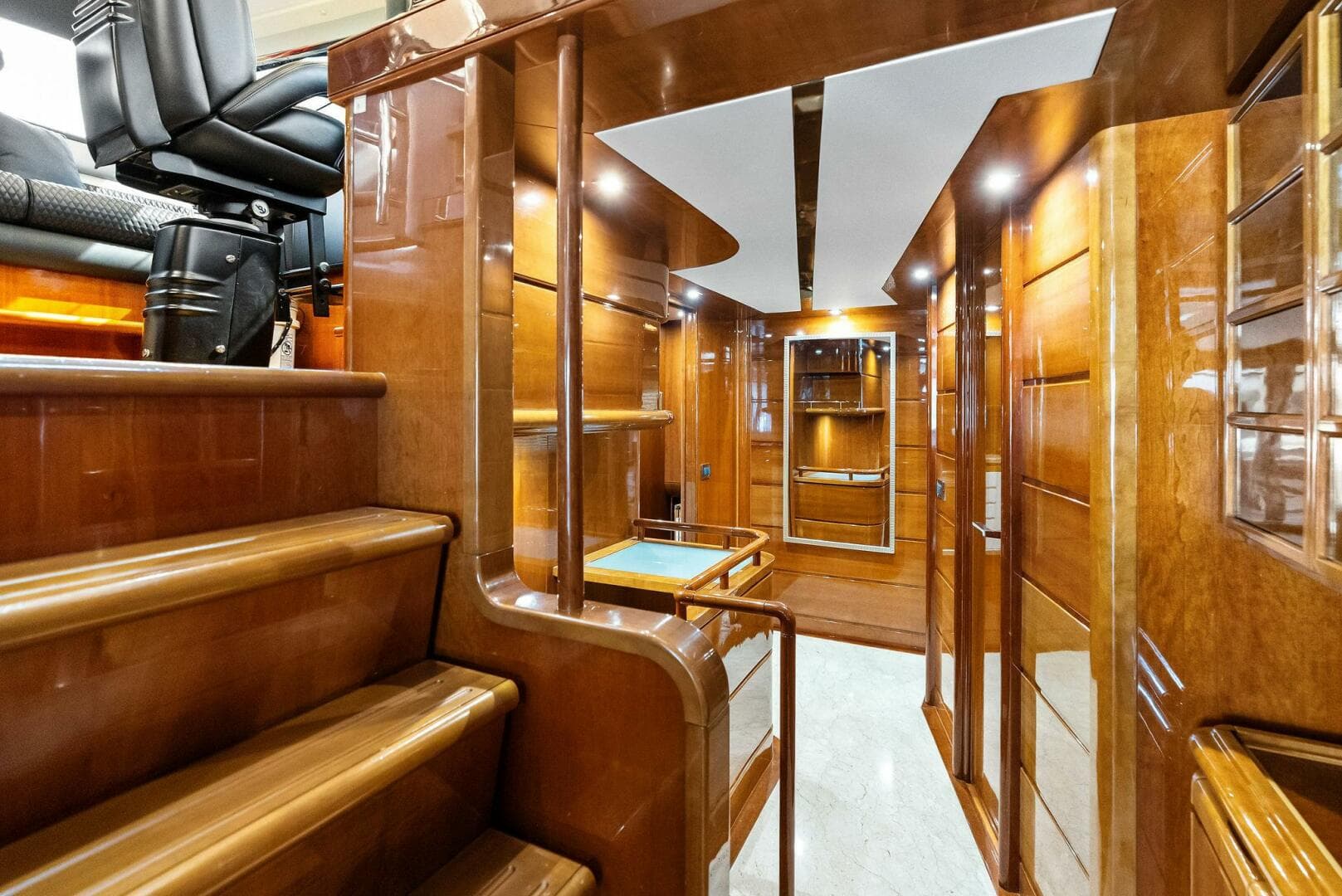 2004 Ferretti 94 Motor Yacht