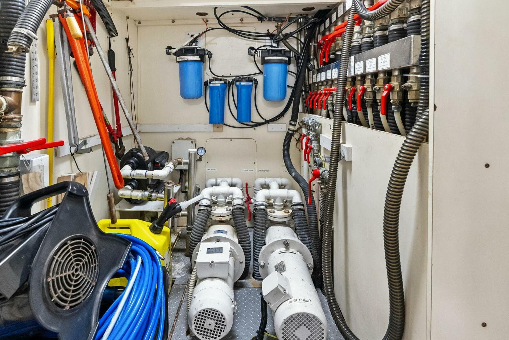 2004 Ferretti 94 Motor Yacht