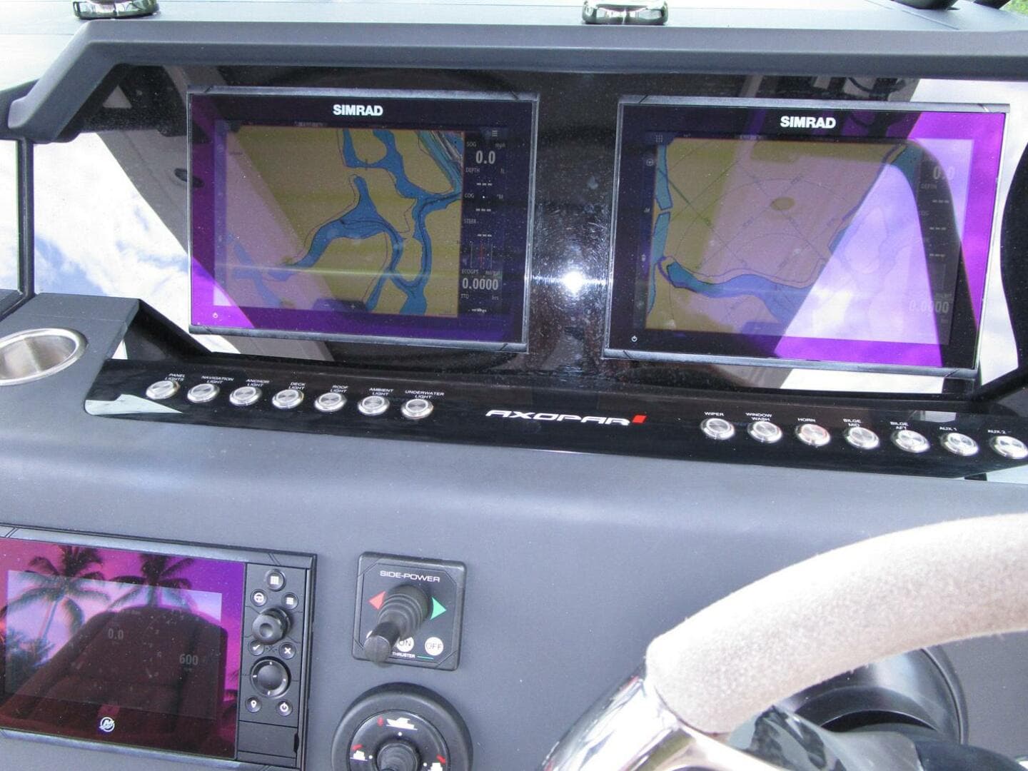 Twin Simrad Helm Screens
