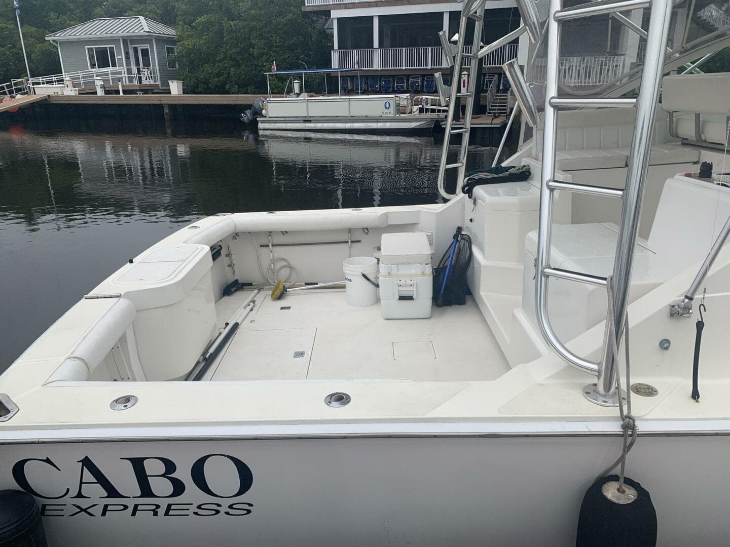 2002 Cabo 35 Express