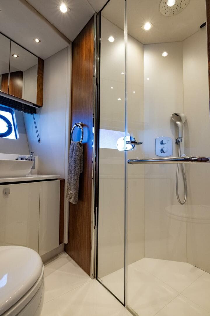 2020 Sunseeker Predator