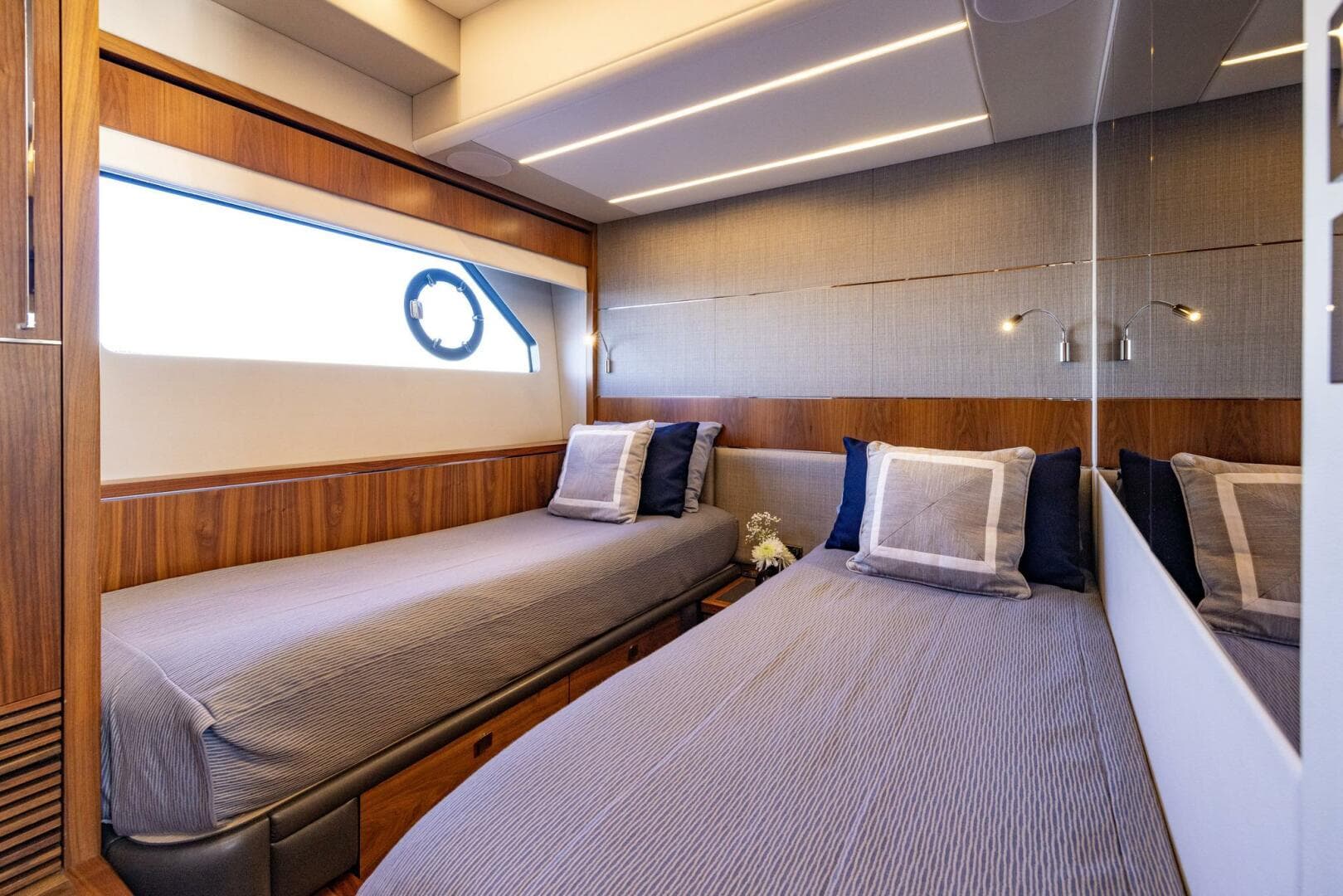 2020 Sunseeker Predator