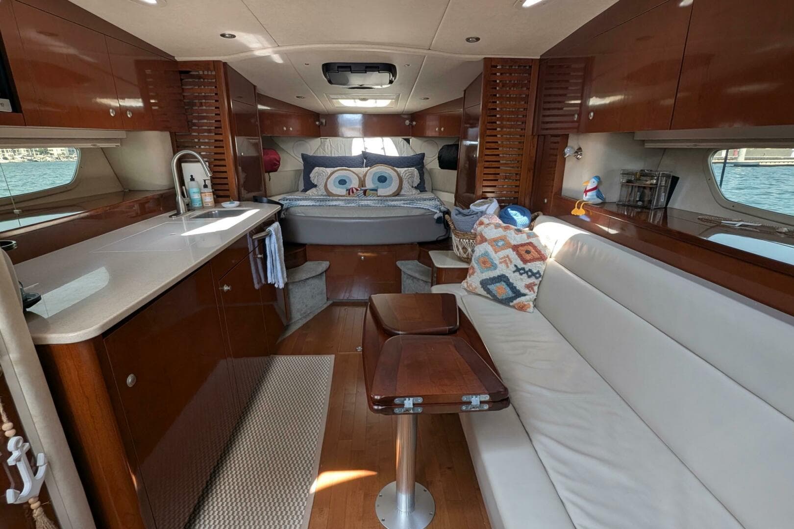 2009 Sea Ray 350 Sundancer