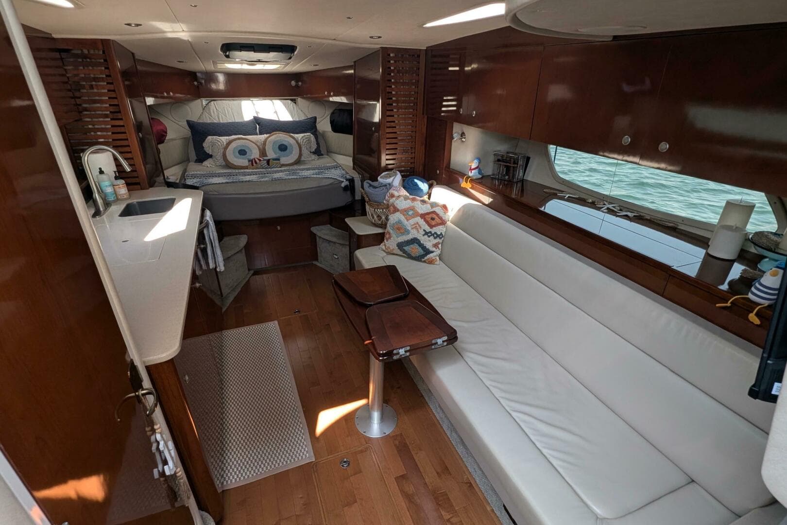 2009 Sea Ray 350 Sundancer