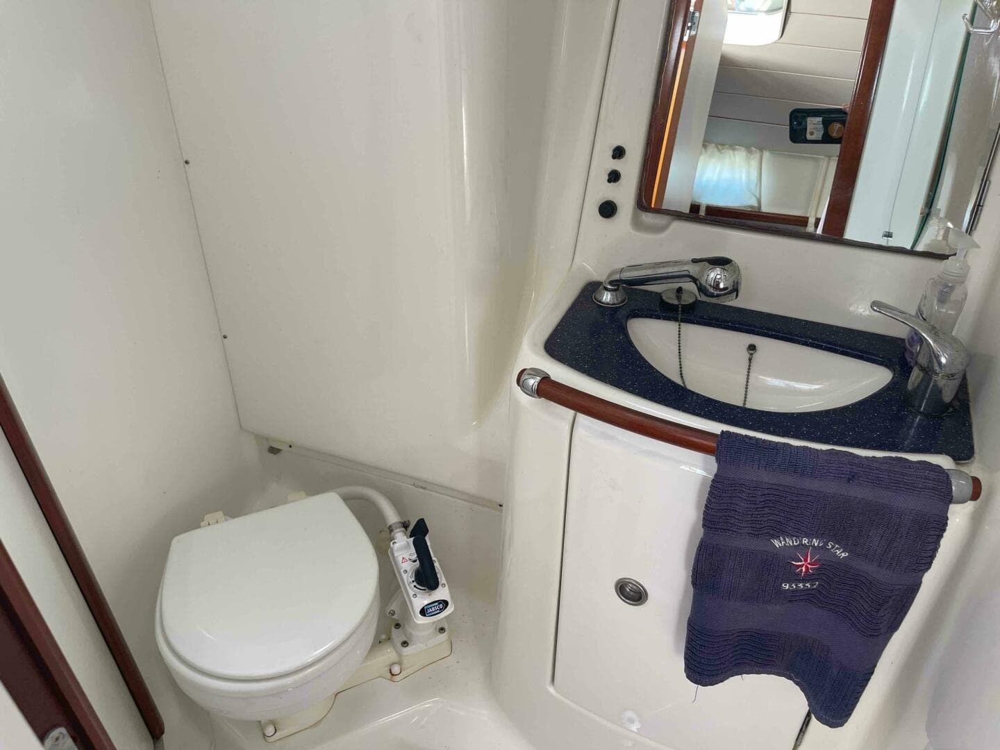 2004 Beneteau Oceanis 473