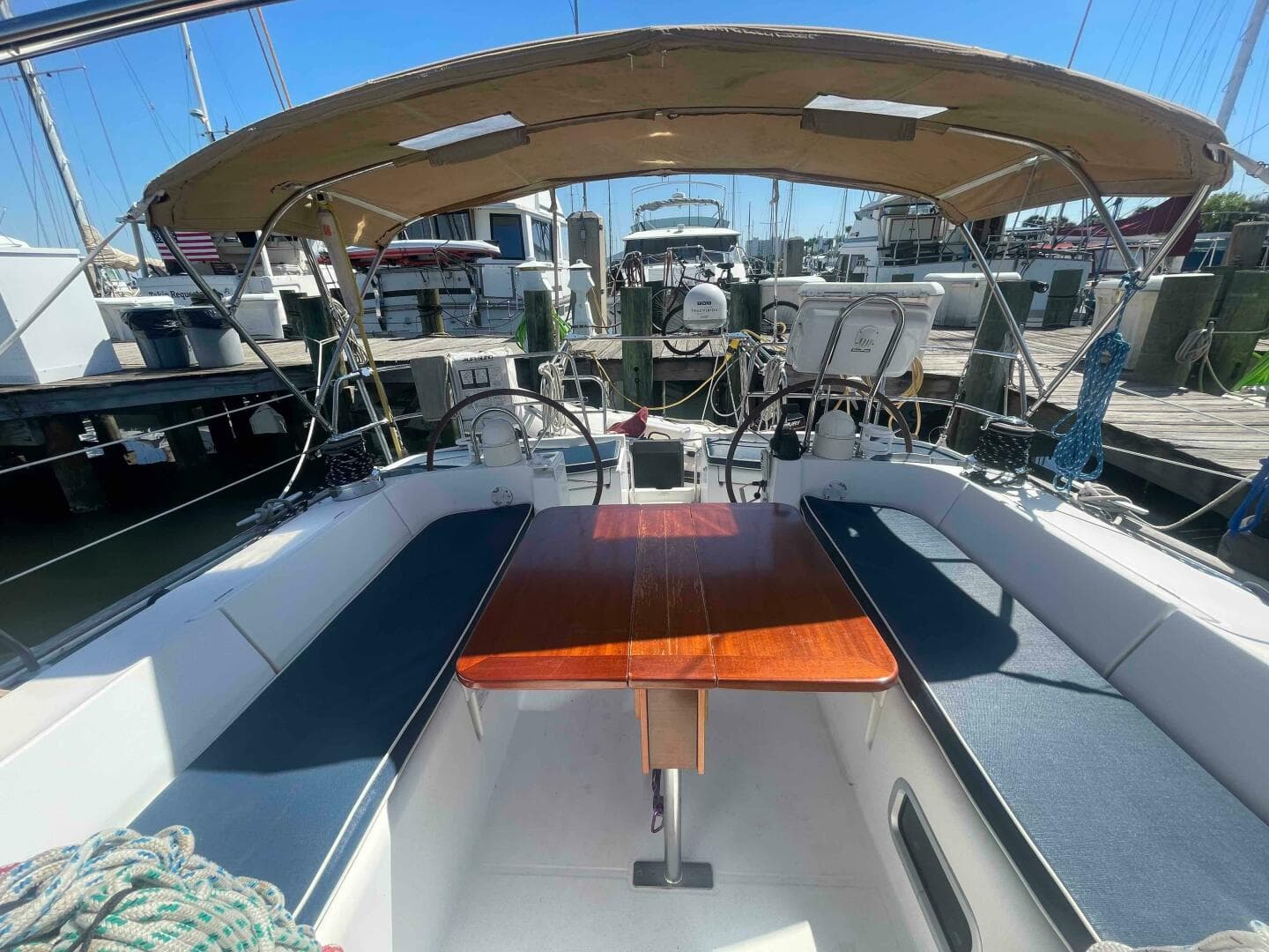 2004 Beneteau Oceanis 473