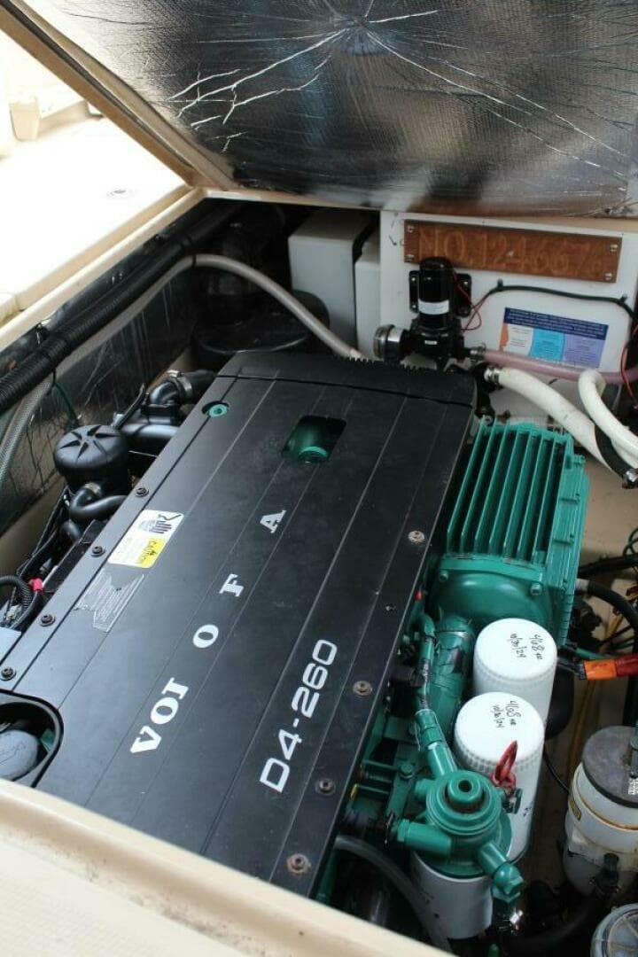 Main Engine Hatch Lift