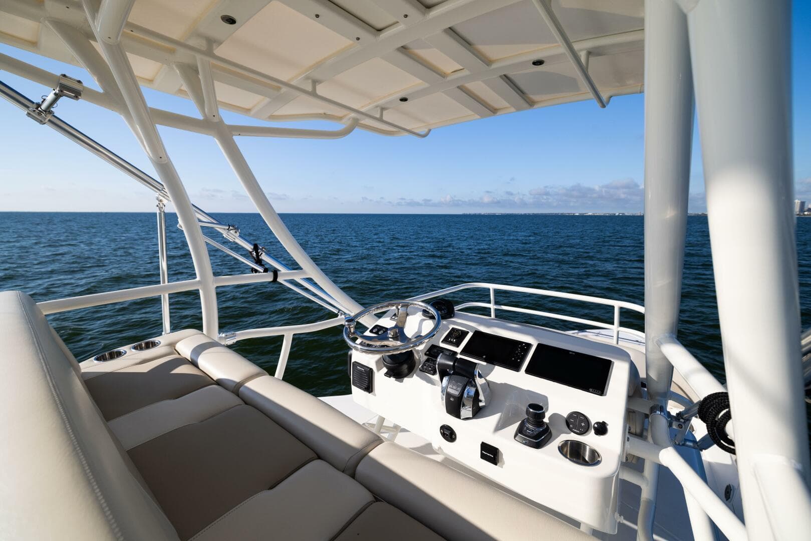 2021 Boston Whaler 420 Outrage