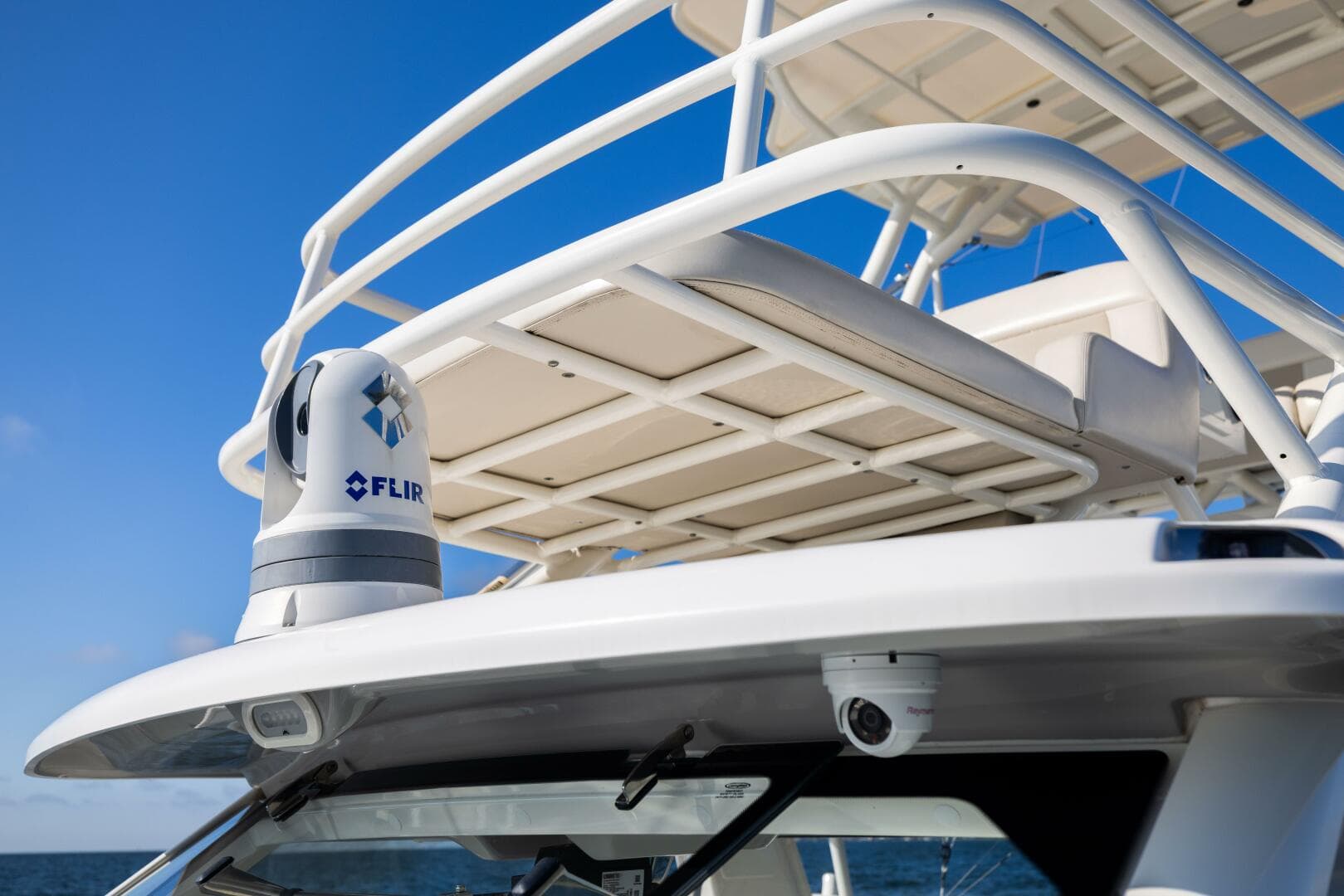 2021 Boston Whaler 420 Outrage