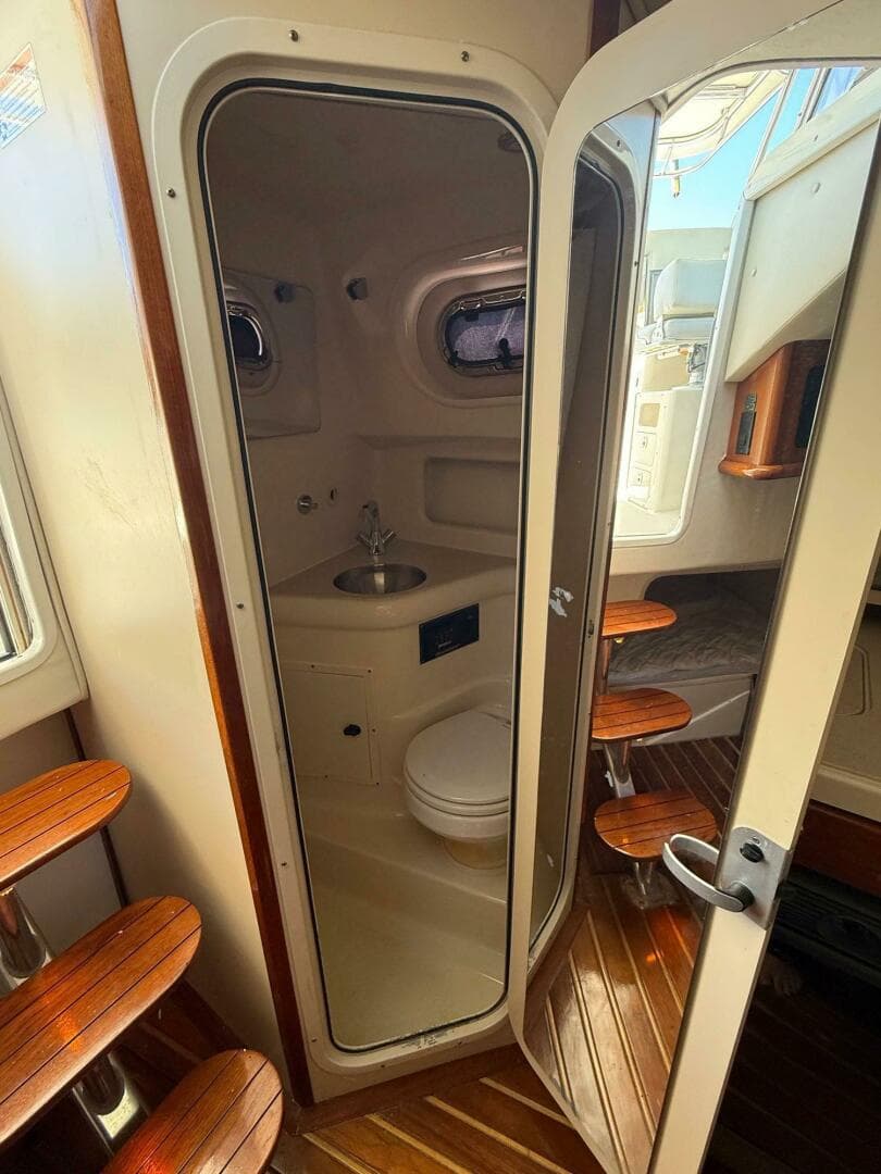 2007 Pursuit OS 335 Offshore