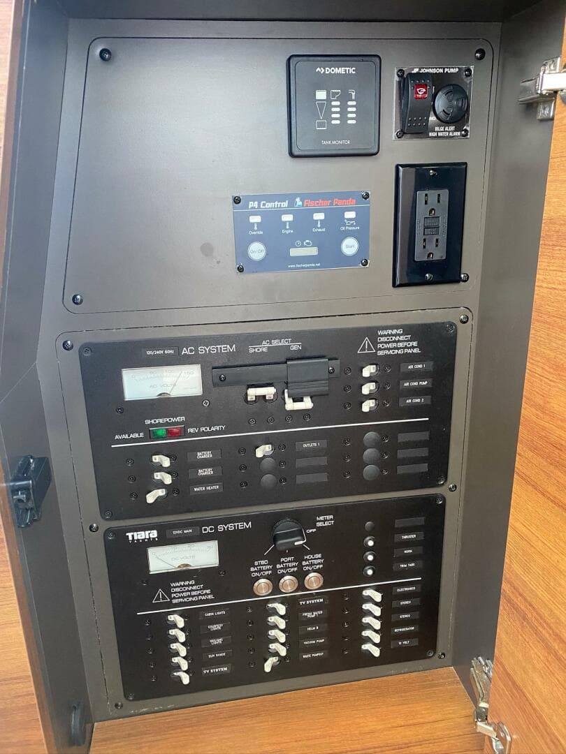 2019 Tiara Yachts 34LX