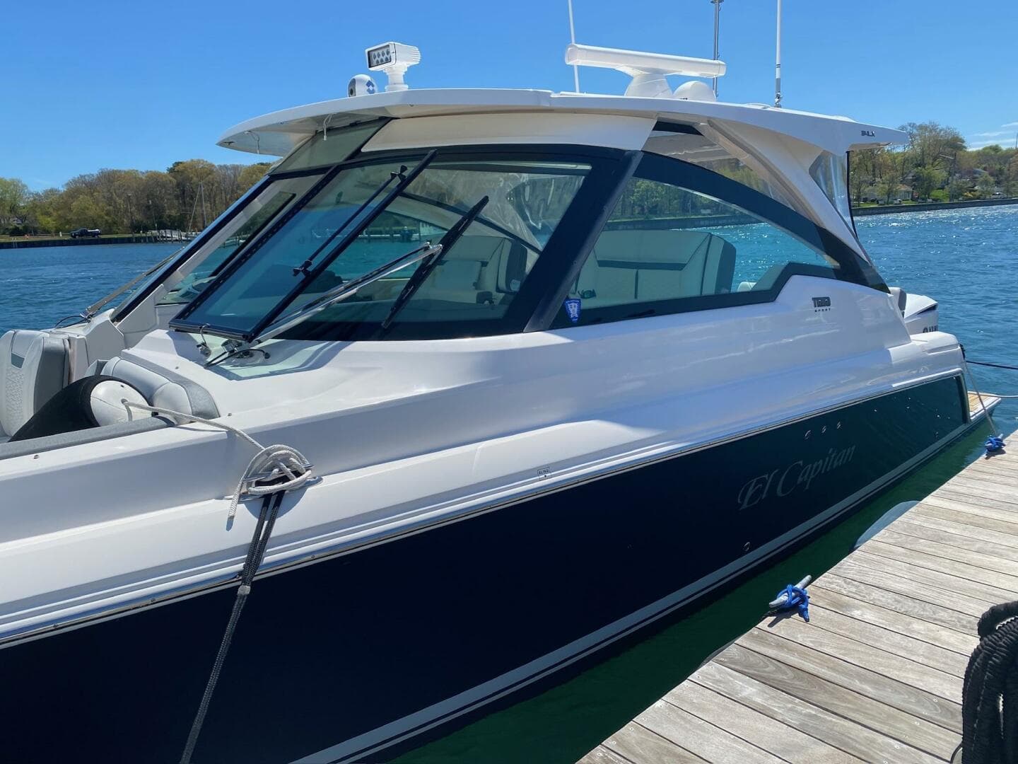 2019 Tiara Yachts 34LX
