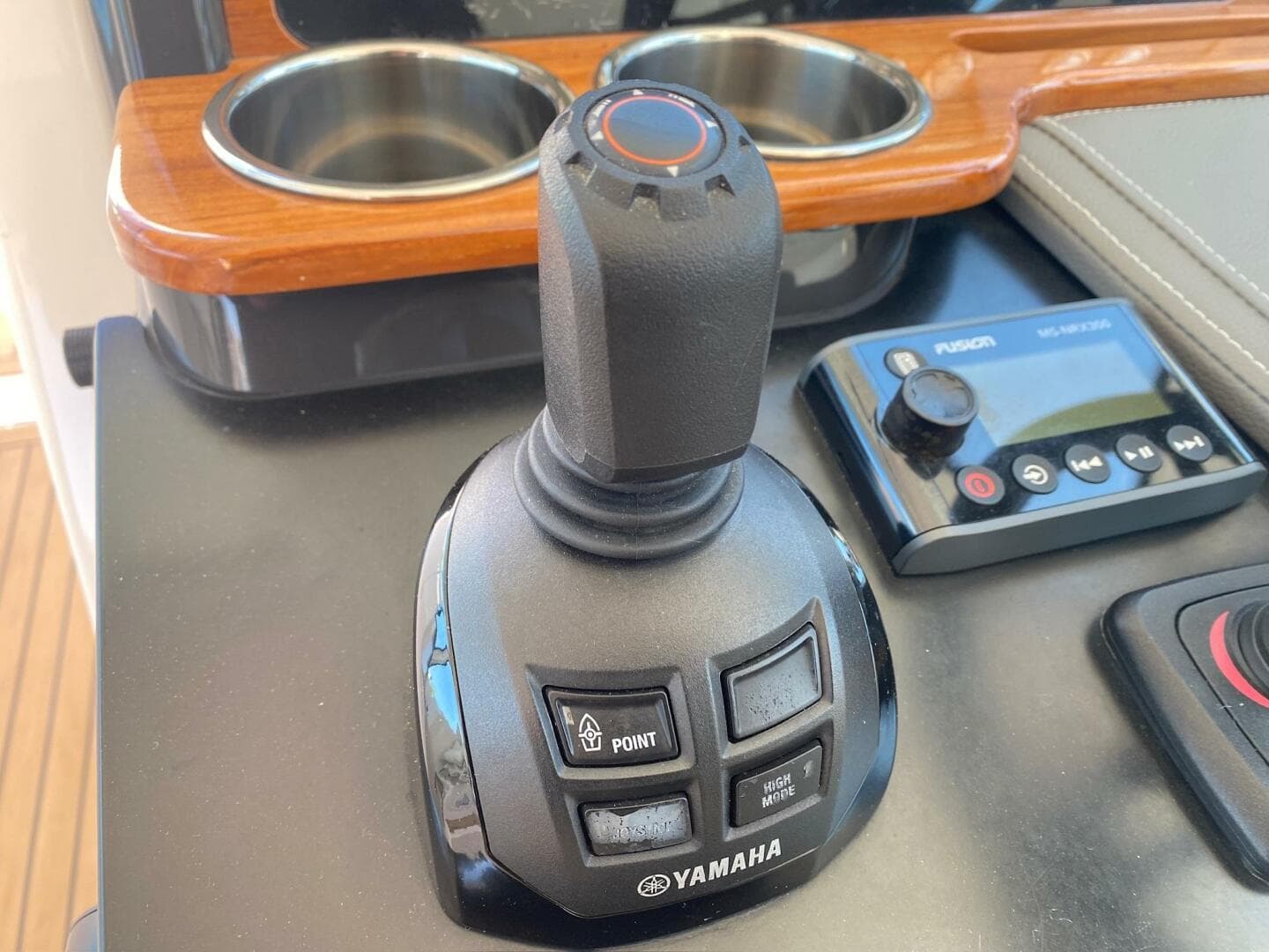 2019 Tiara Yachts 34LX