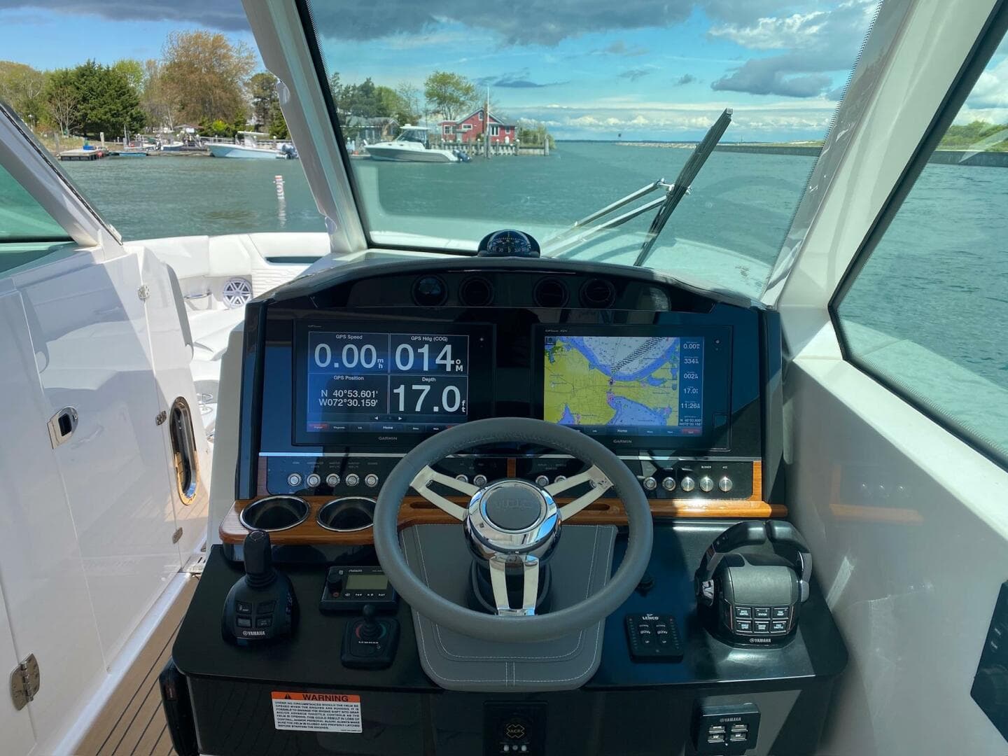 2019 Tiara Yachts 34LX