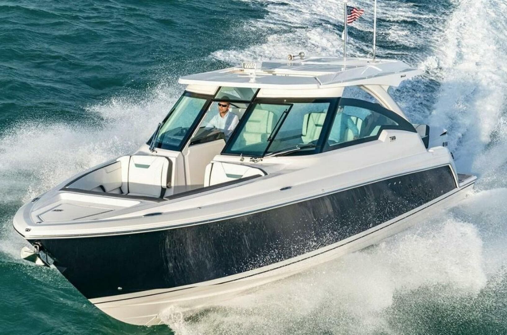 2019 Tiara Yachts 34LX