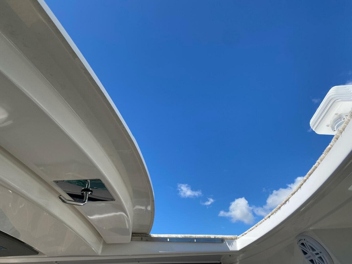 2019 Tiara Yachts 34LX