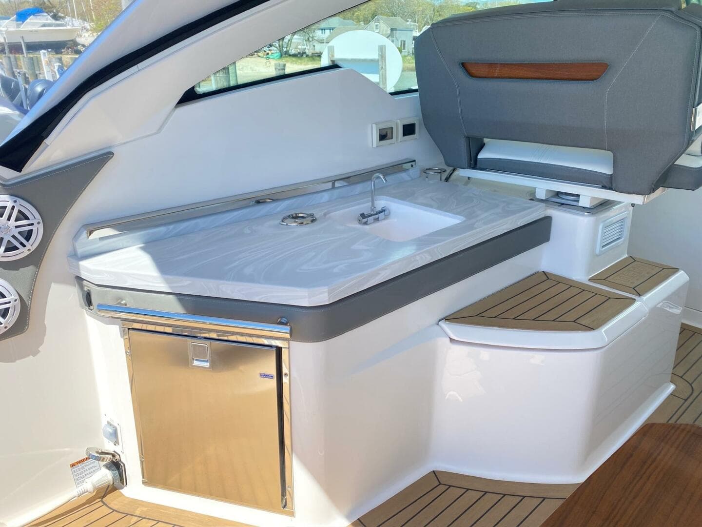 2019 Tiara Yachts 34LX