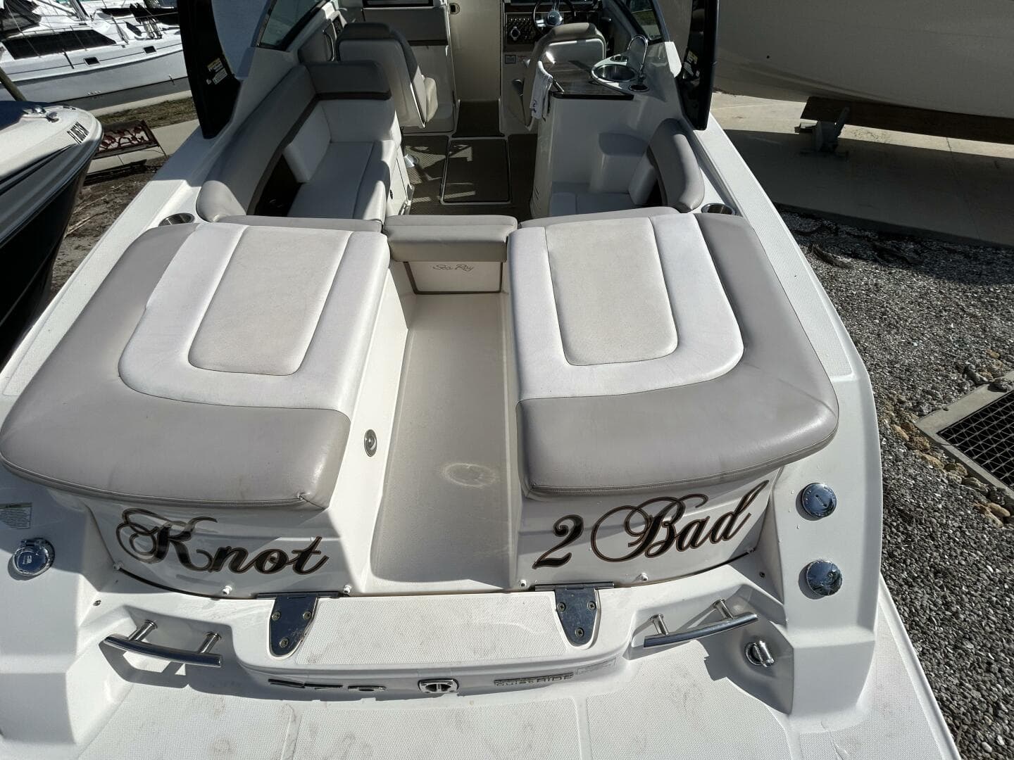 2013 Sea Ray 270 SLX