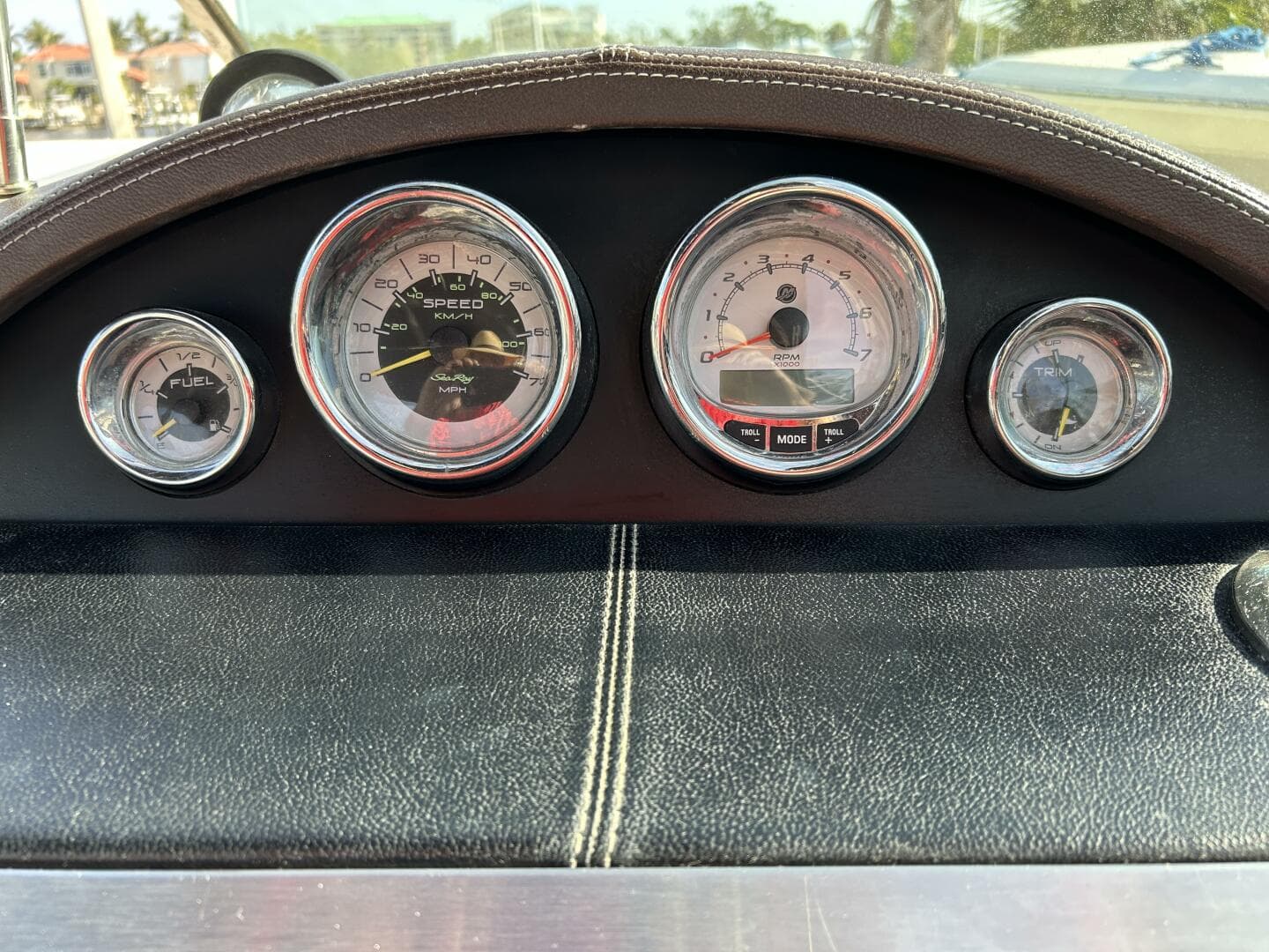 2013 Sea Ray 270 SLX