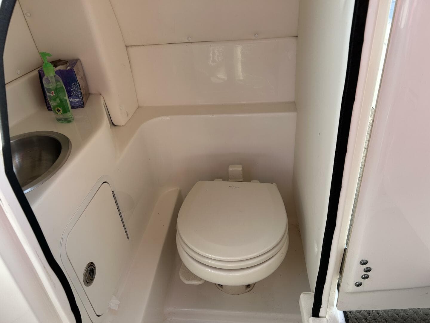 2013 Sea Ray 270 SLX