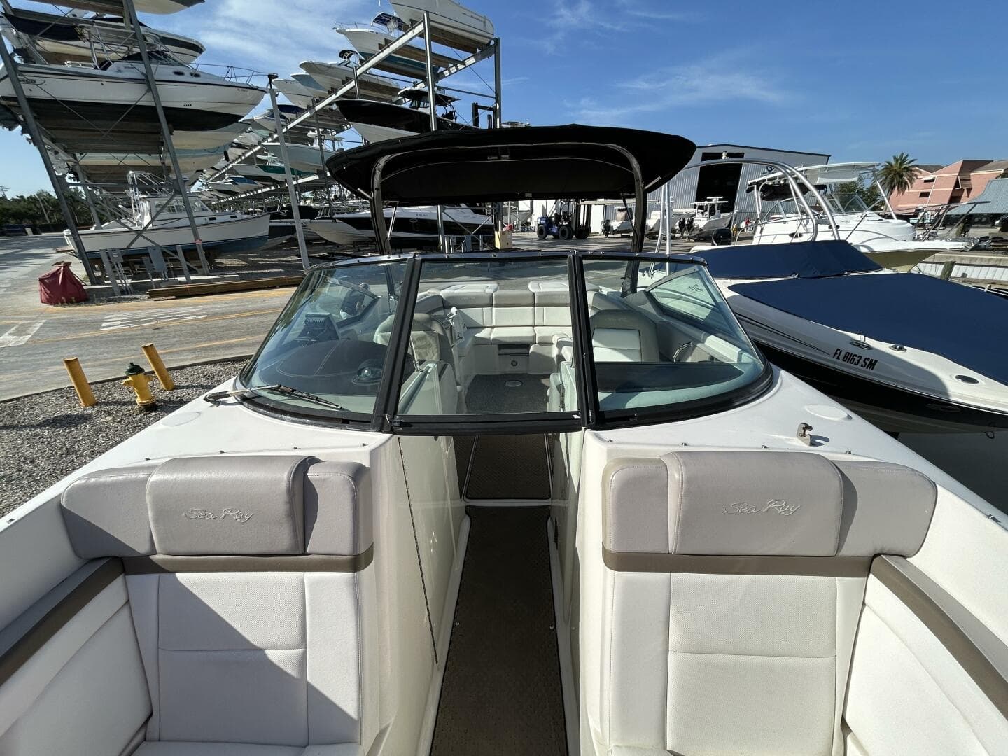 2013 Sea Ray 270 SLX