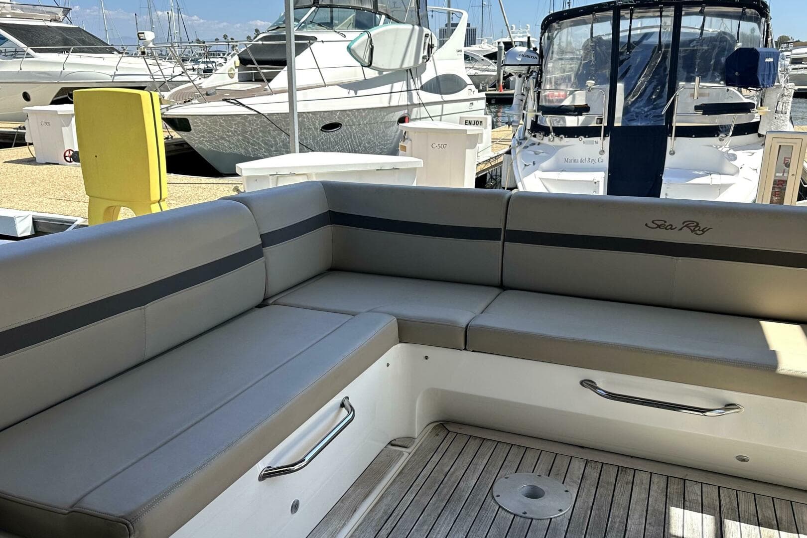 2016 Sea Ray 470 Sundancer