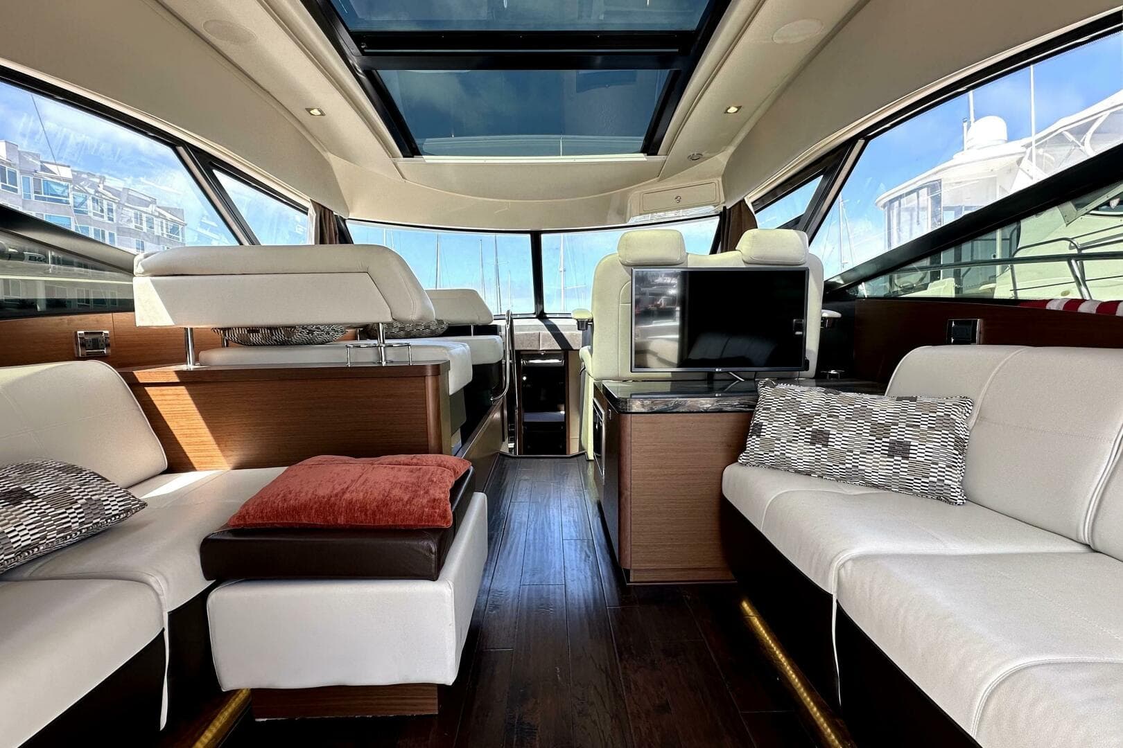 2016 Sea Ray 470 Sundancer