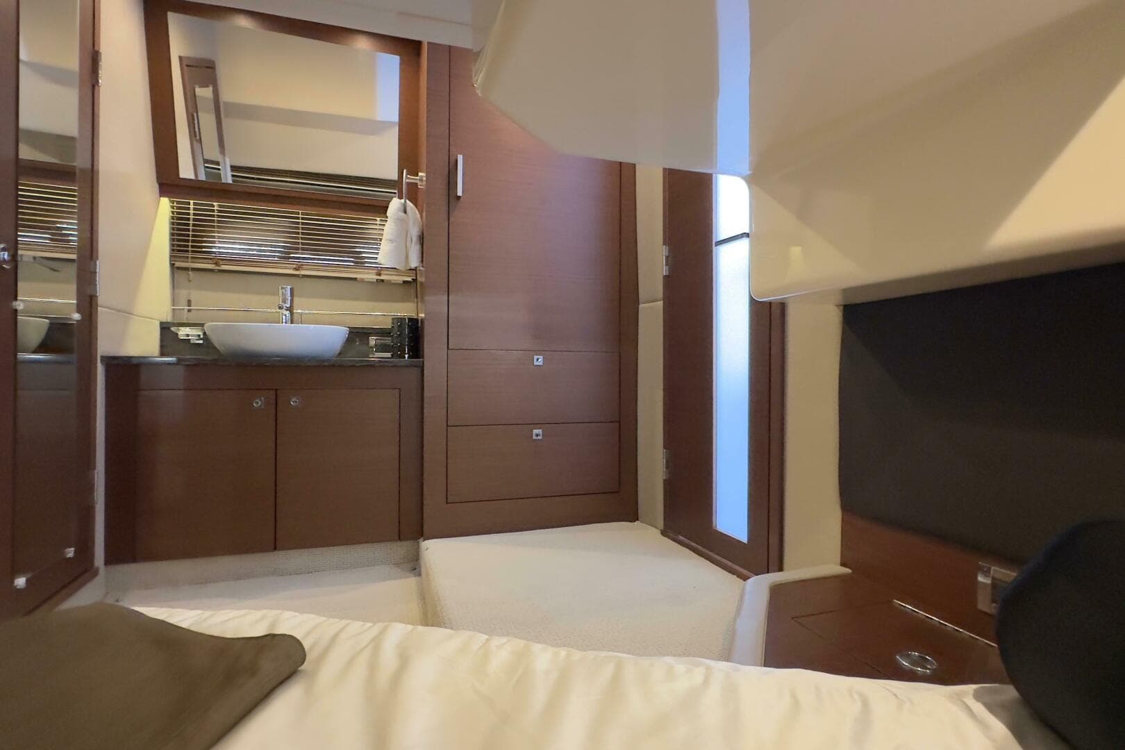 2016 Sea Ray 470 Sundancer