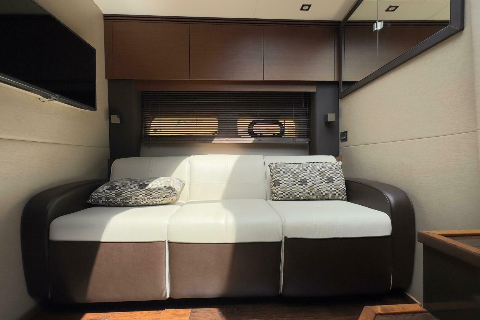 2016 Sea Ray 470 Sundancer