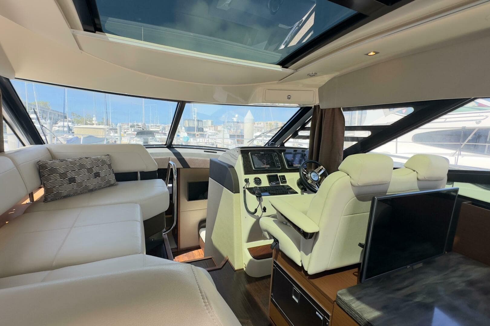 2016 Sea Ray 470 Sundancer