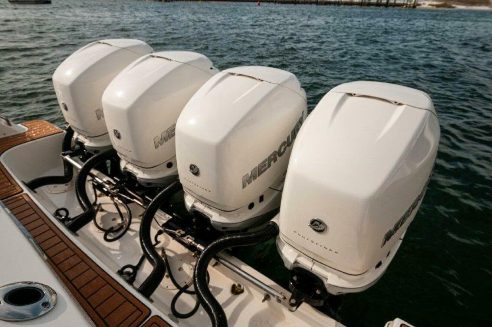 2018 42 Boston Whaler 420 Outrage The Tyder II Engines (2)