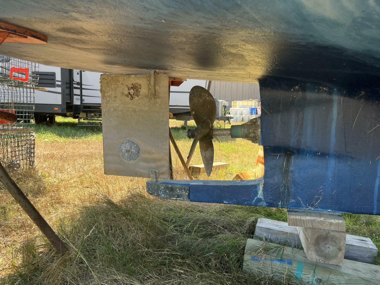 28' Ellis Lobster rudder & propeller