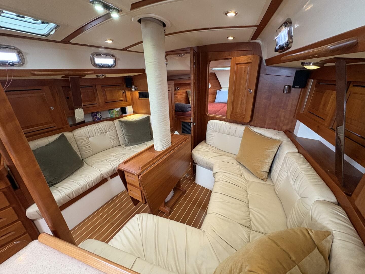 2007 Tartan 3700 CCR