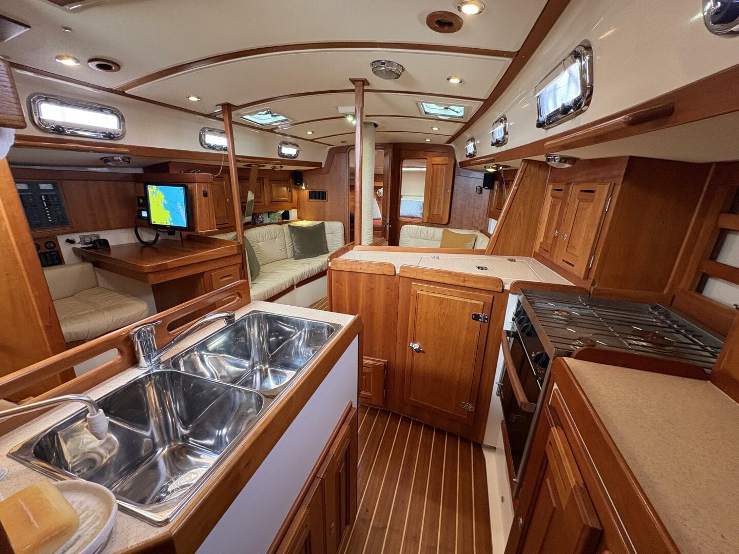2007 Tartan 3700 CCR