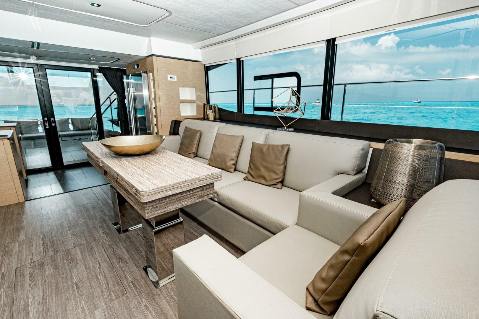 2020 Fountaine Pajot MY6