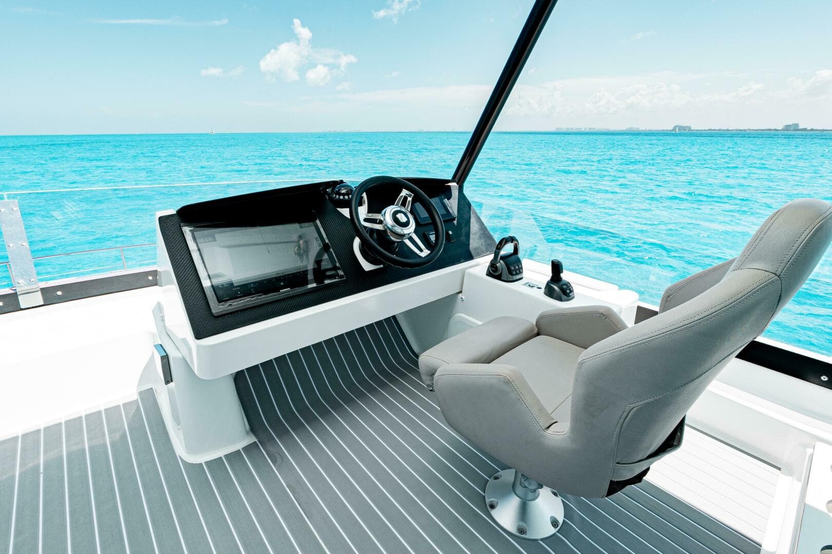2020 Fountaine Pajot MY6