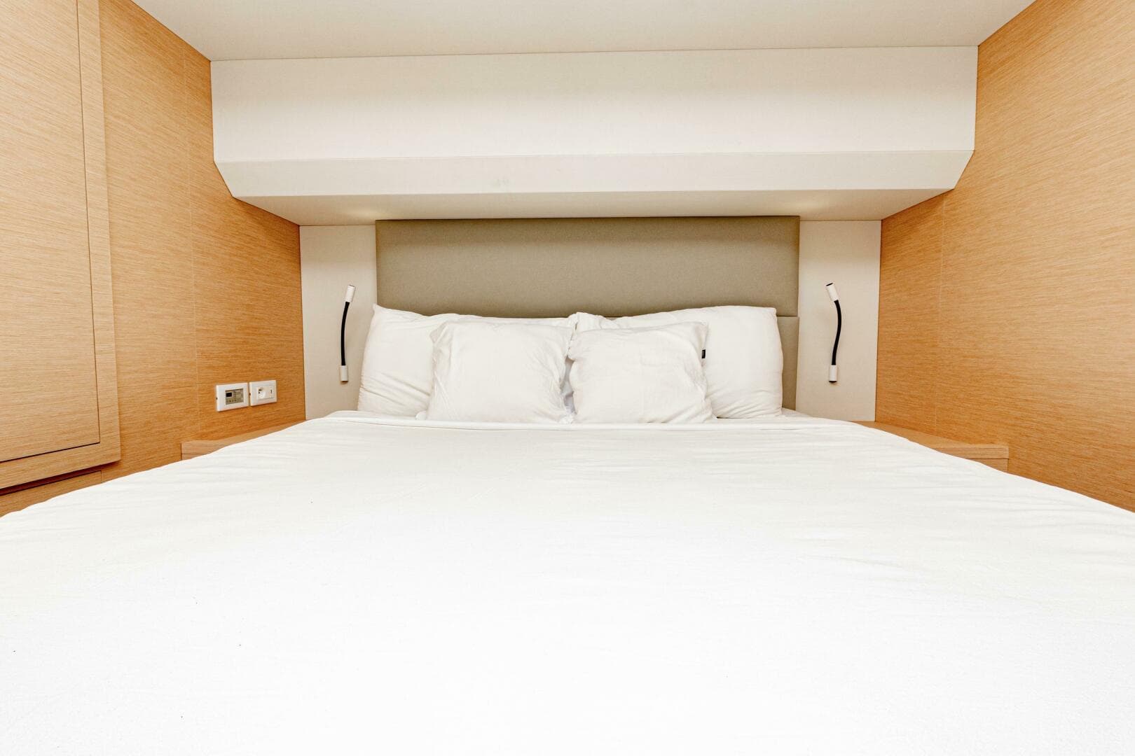 2020 Fountaine Pajot MY6