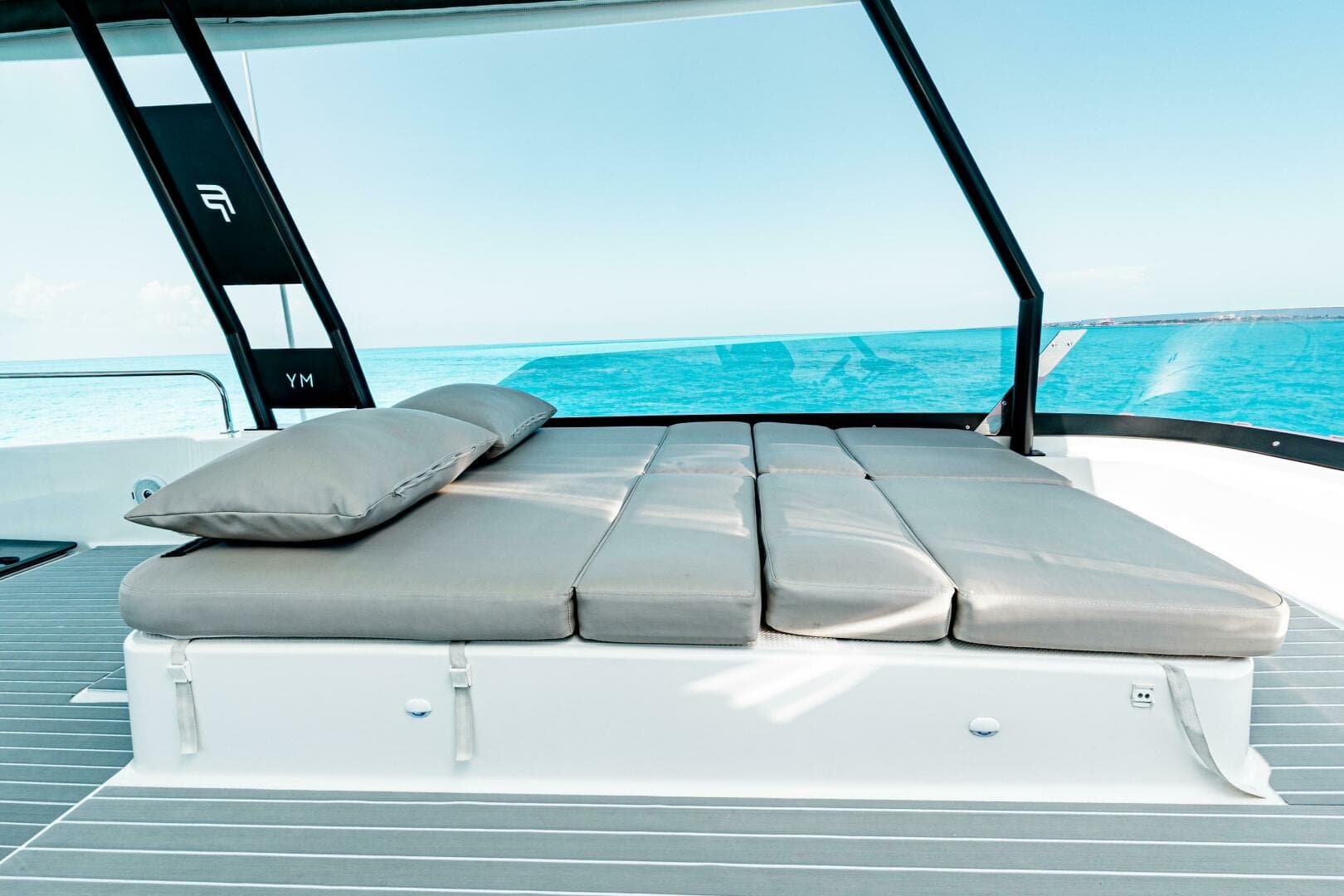 2020 Fountaine Pajot MY6