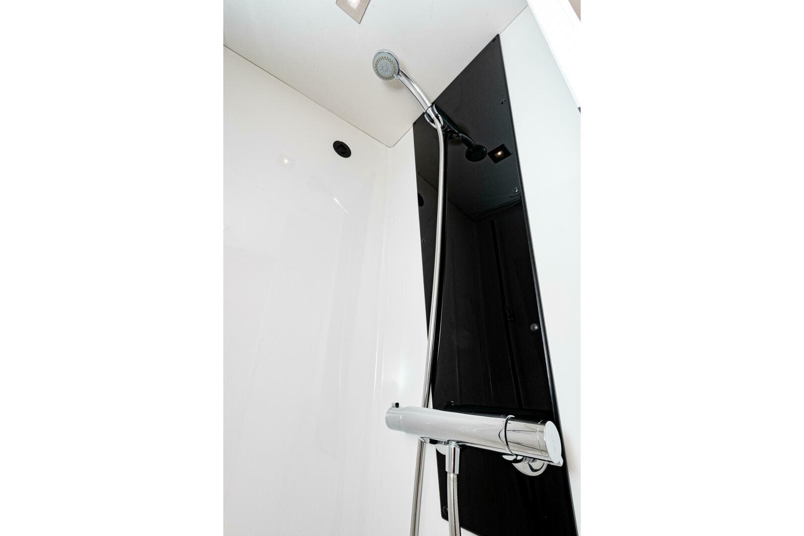 2020 Fountaine Pajot MY6