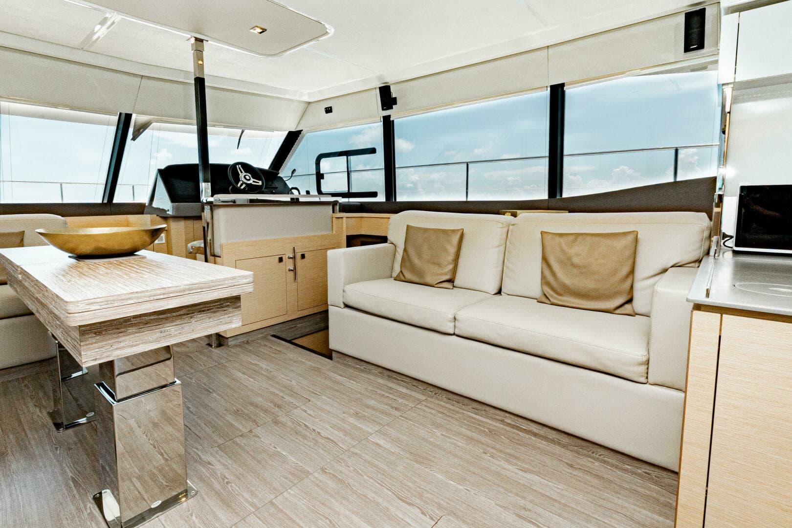 2020 Fountaine Pajot MY6
