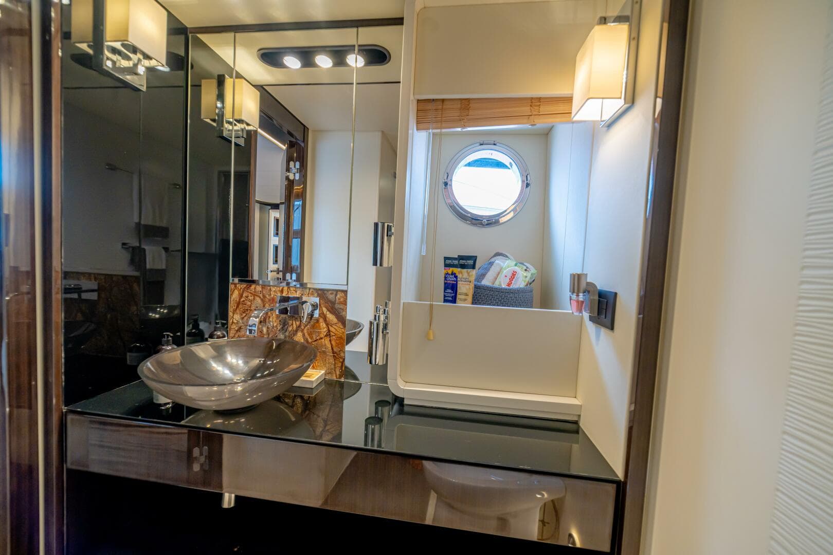 2017 Azimut 77 "Carpe Diem"