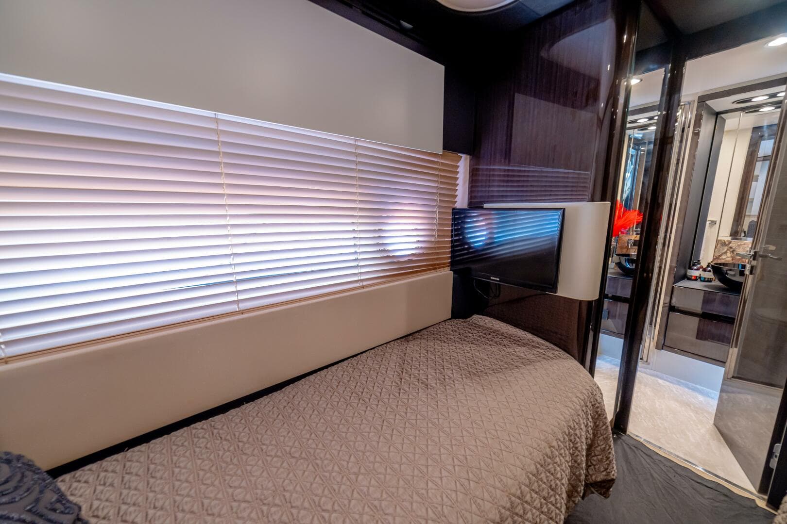 2017 Azimut 77 "Carpe Diem"