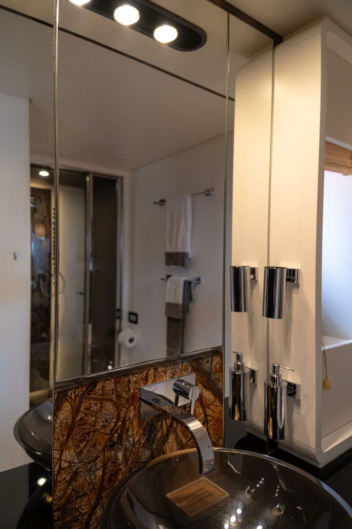 2017 Azimut 77 "Carpe Diem"