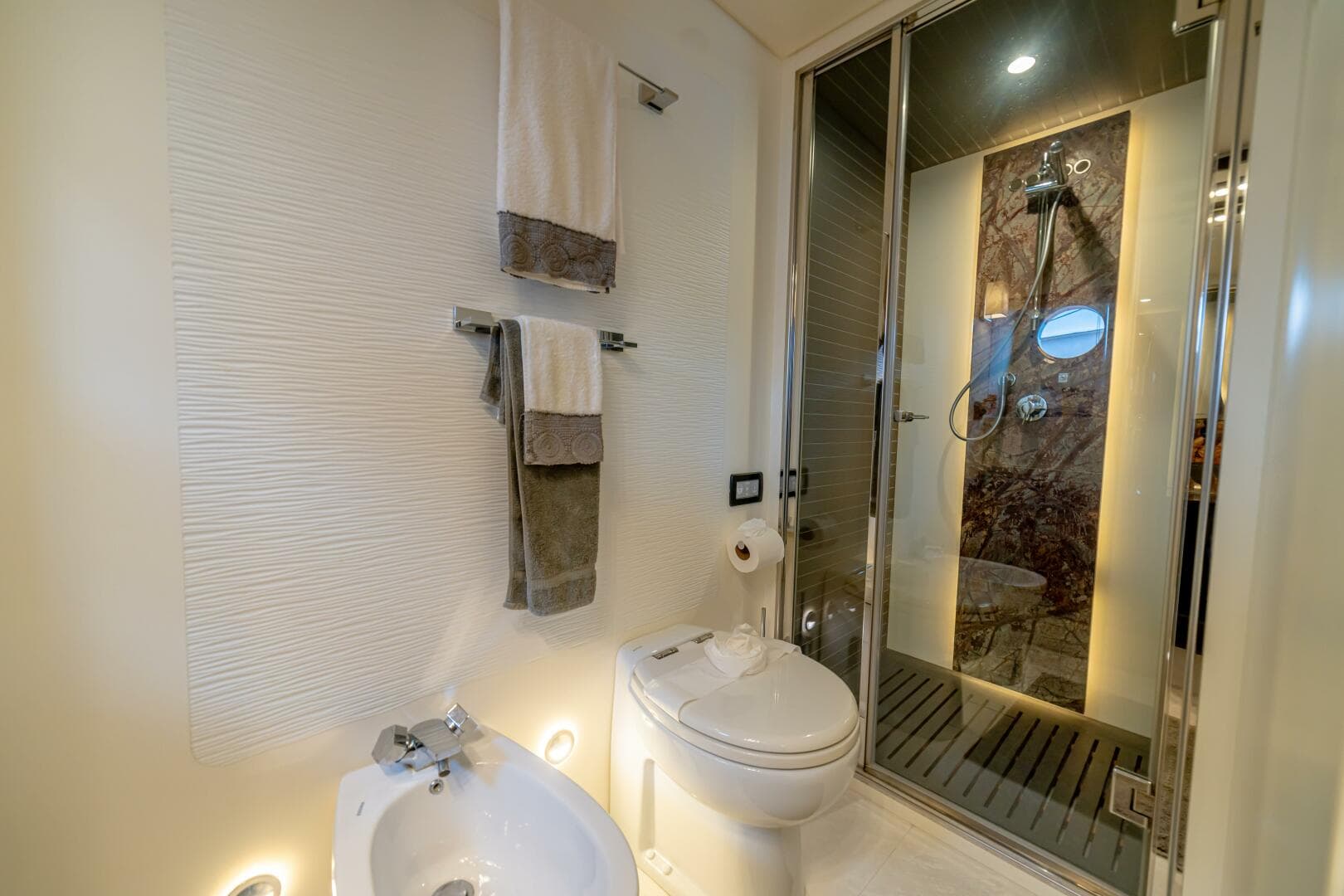 2017 Azimut 77 "Carpe Diem"