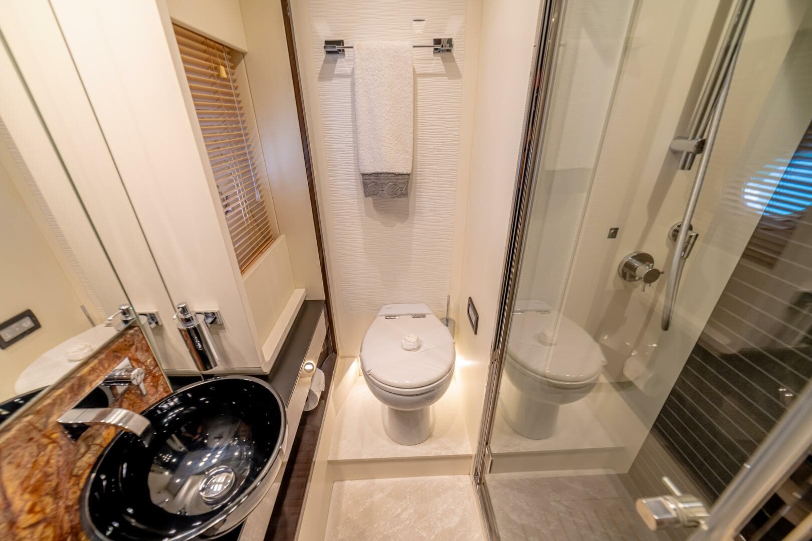 2017 Azimut 77 "Carpe Diem"